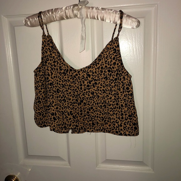 Cropped Leopard Print Button Tank - Picture 4 of 4